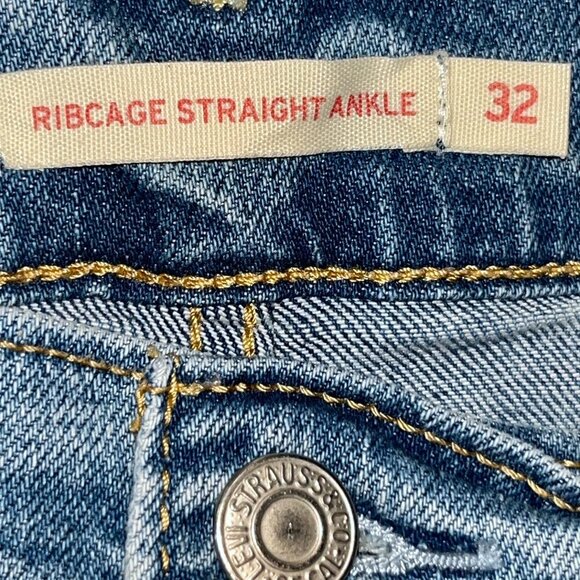 LEVI'S RIBCAGE STRAIGHT ANKLE Waist 32 L 27  Blue Denim Button Fly Jeans - EUC - Picture 8 of 13